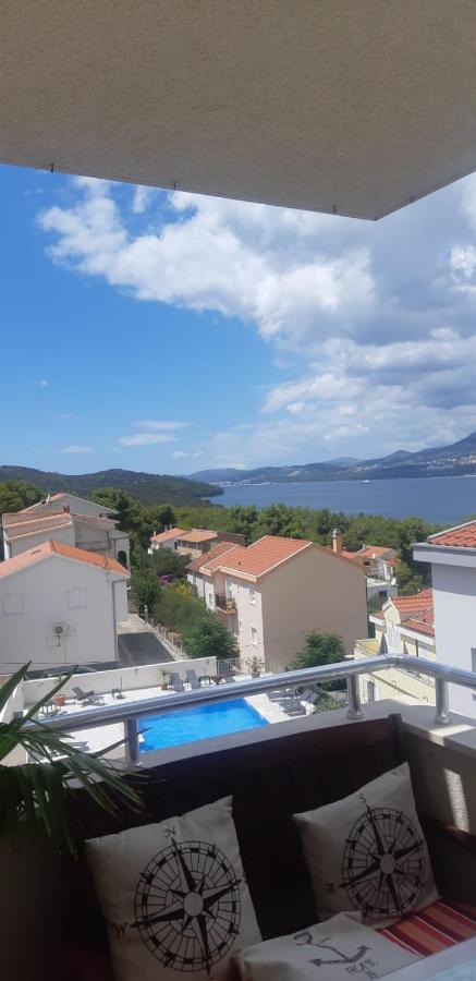 Apartman Tamara Traù Esterno foto