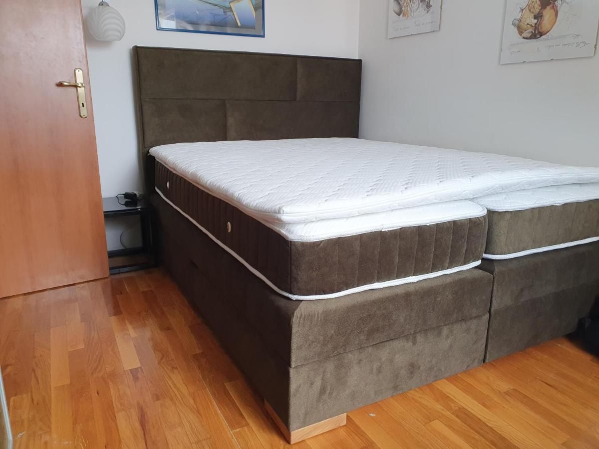 Apartman Tamara Traù Esterno foto