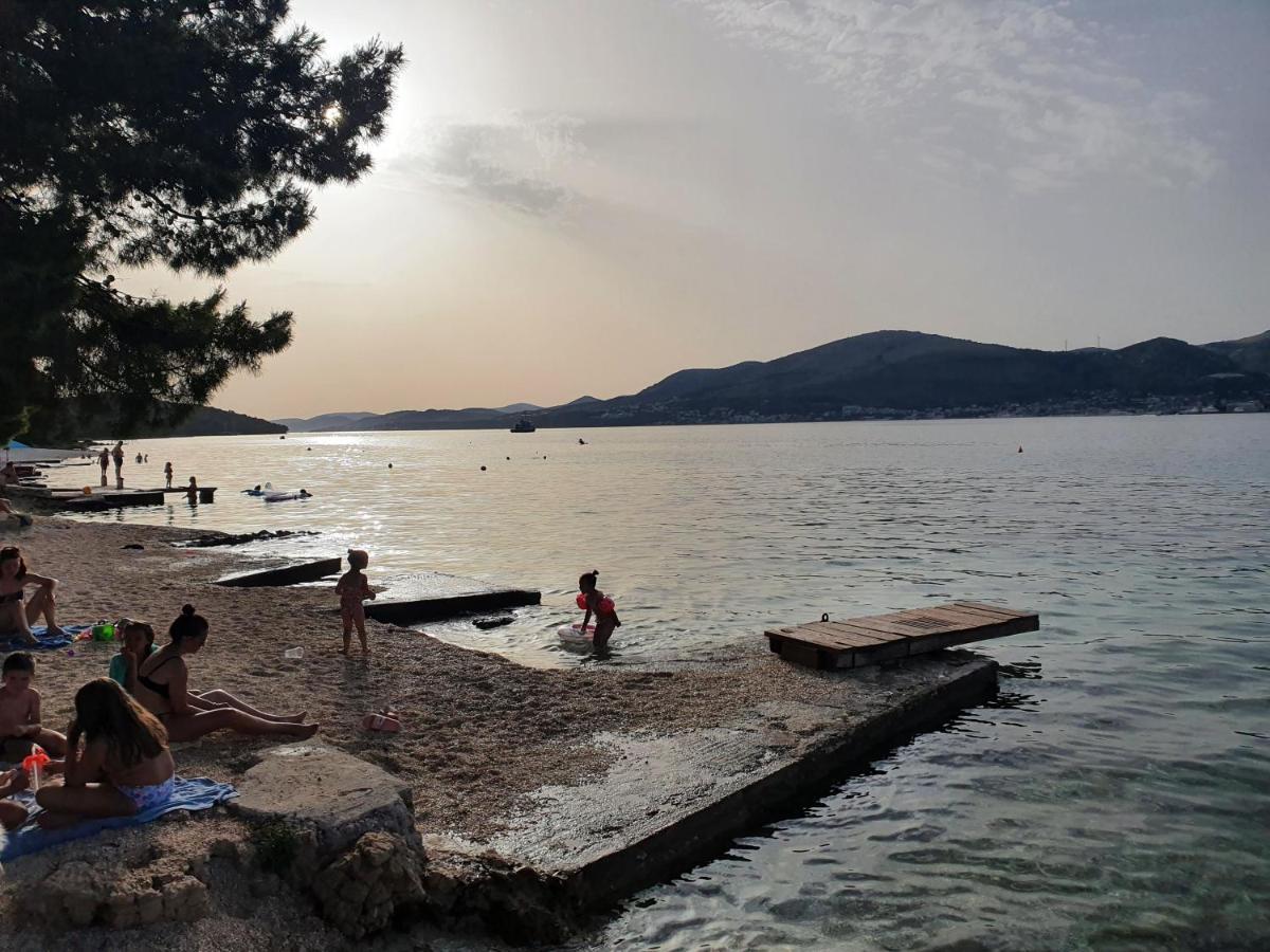 Apartman Tamara Traù Esterno foto