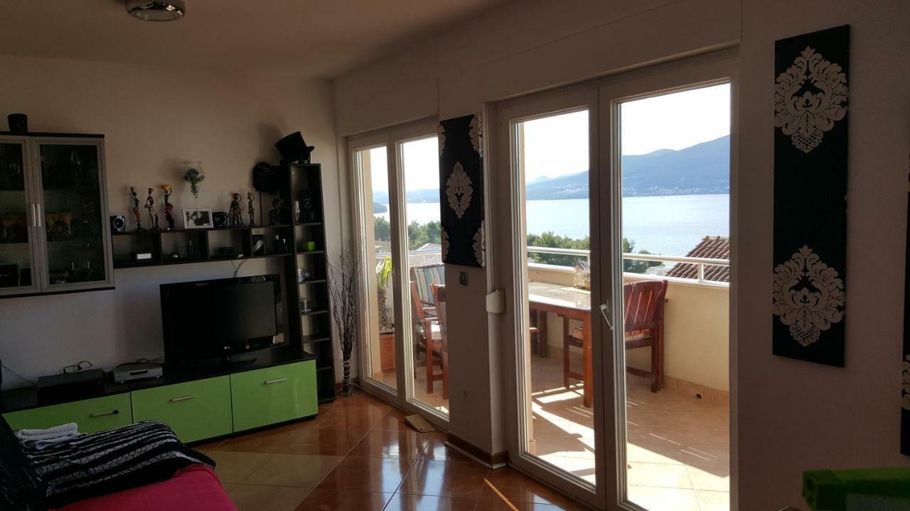 Apartman Tamara Traù Esterno foto