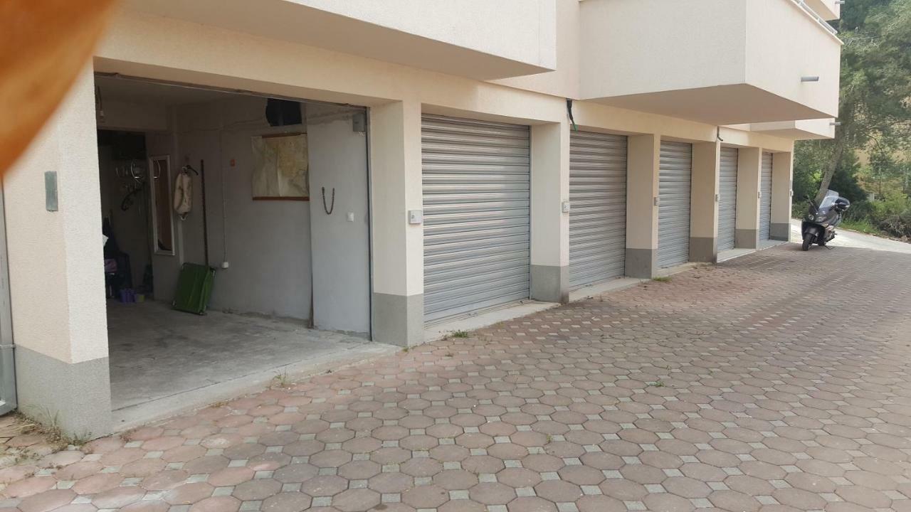 Apartman Tamara Traù Esterno foto