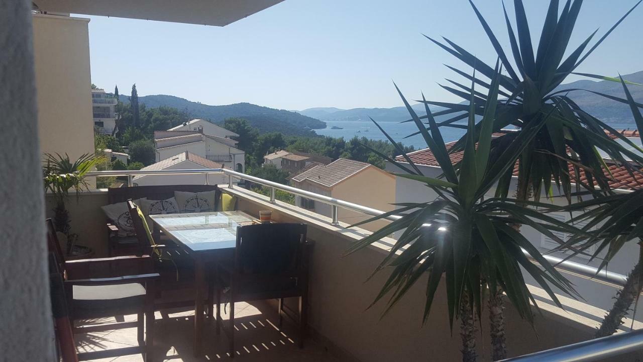 Apartman Tamara Traù Esterno foto